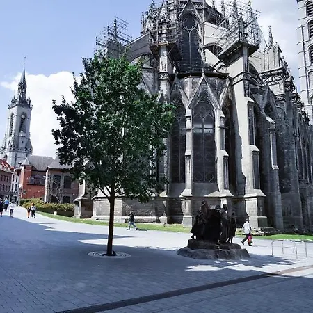 Spacieux & Calme Avec Vue Sur L'escaut Apartament